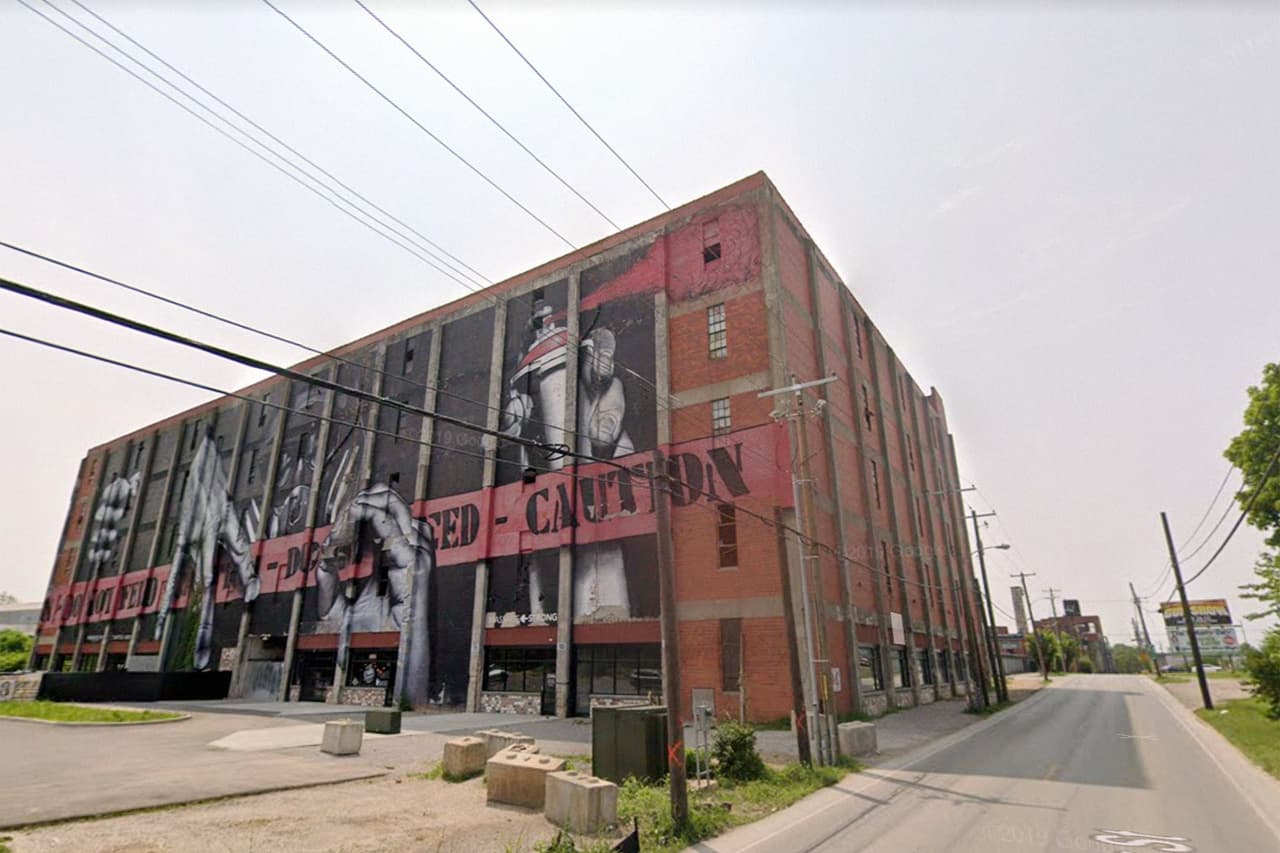 <b><i>Mural Challenge, Lexington.</i></b> Esta ciudad de Kentucky reta a los visitantes a que caminen y encuentren la mayor cantidad de las más de 30 instalaciones de arte callejero distribuidas por el centro de la urbe. Podrá deleitarse con dibujos fantásticos y obras encargadas a artistas de renombre mundial, un espacio colorido y vibrante.