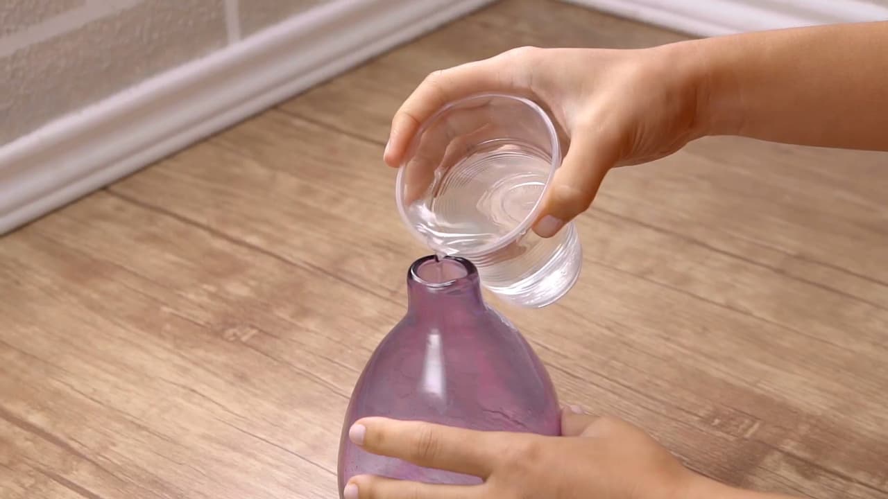 Hacks para limpiar tu casa con productos de farmacia.