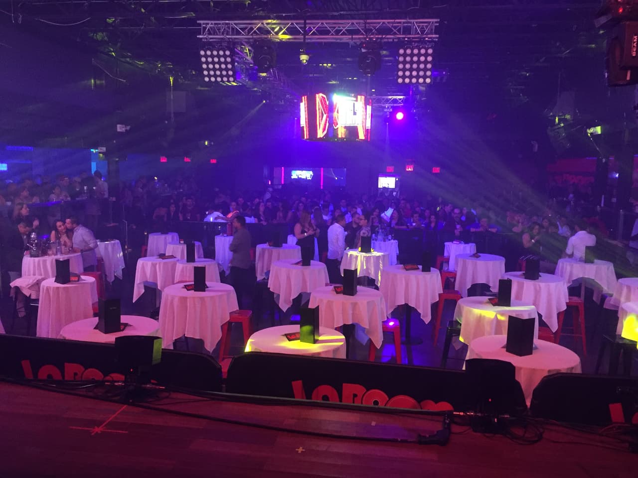 Los fans de La X se gozaron las mezclas en vivo de El Matatán el pasado viernes en la noche.