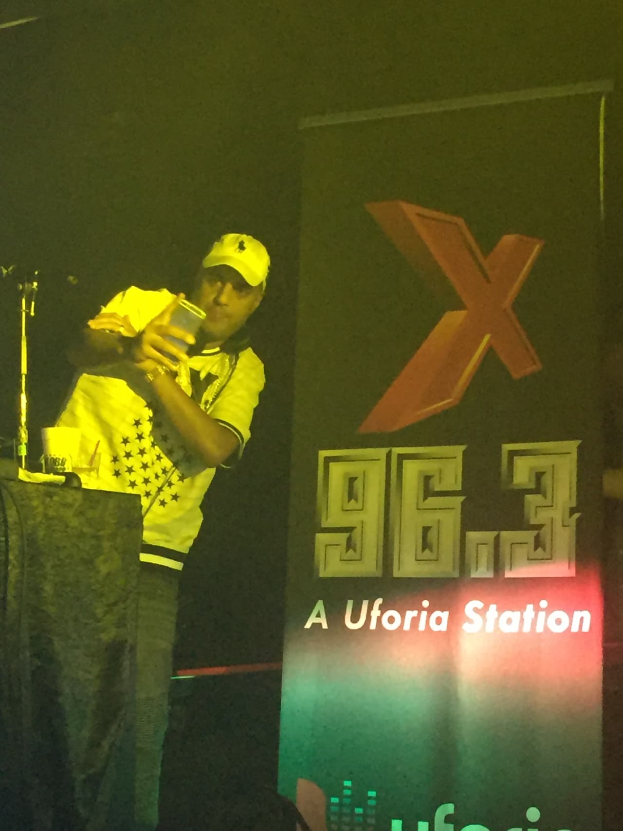 Los fans de La X se gozaron las mezclas en vivo de El Matatán el pasado viernes en la noche.