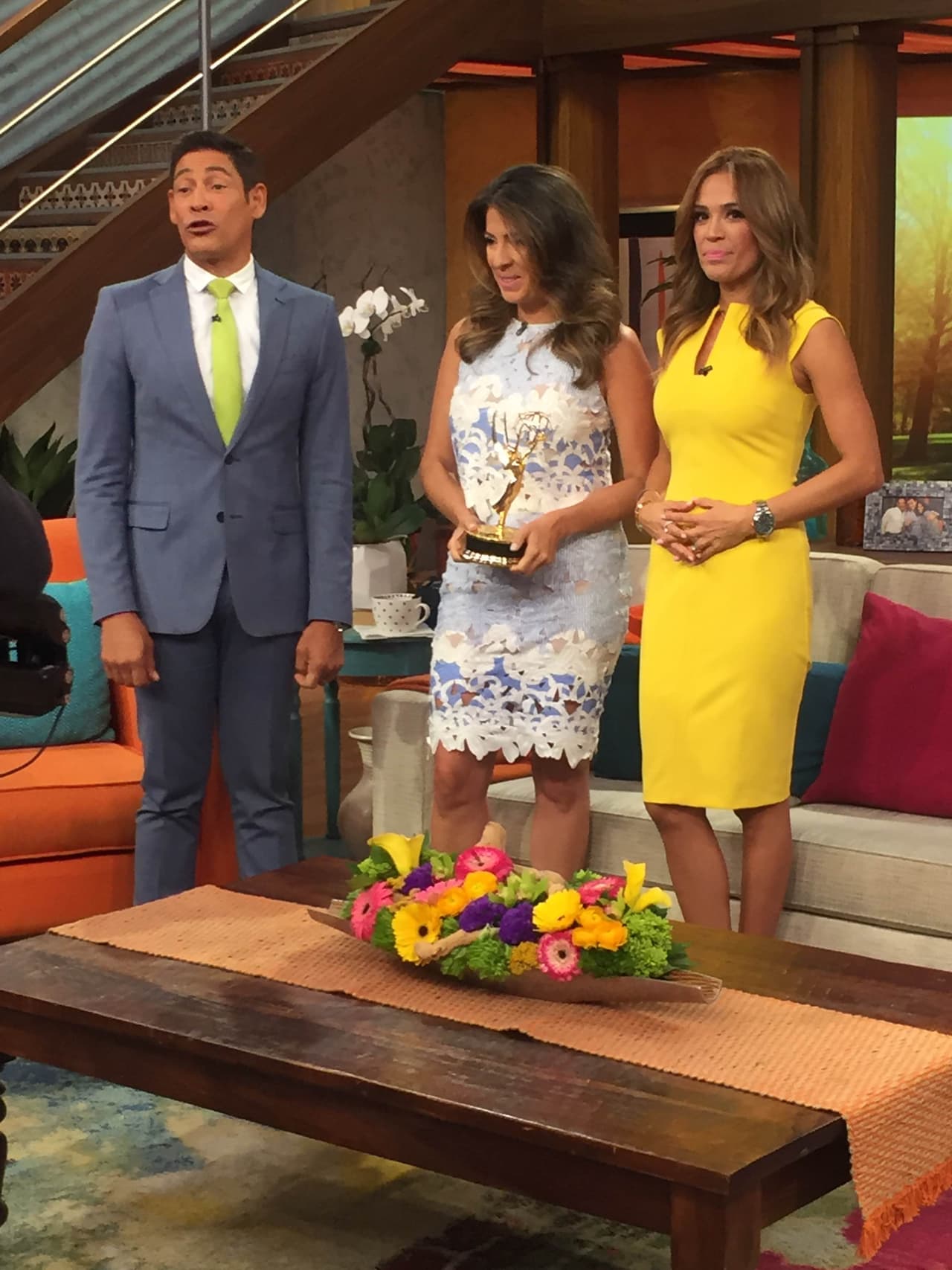 El prestigioso premio Emmy reconoció el talento de Maity Interiano por la transmisión de "El Desfile de las Rosas" en el año 2015.