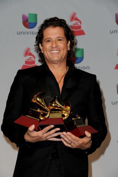 Carlos Vives: "Con el corazón arrugado por los mensajes que recibimos de la situación en Venezuela. El sufrimiento de un hermano es nuestro sufrimiento!"