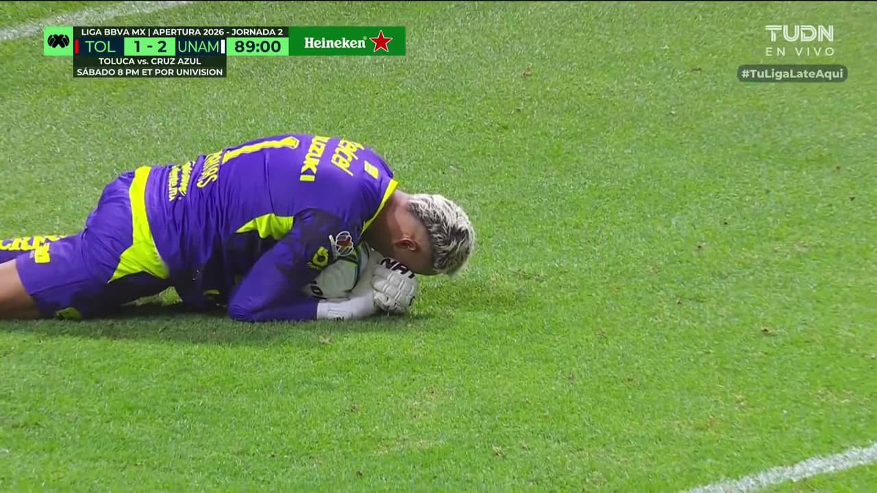 ¡TIRO ATAJADO! disparo por Carlos Carrillo.