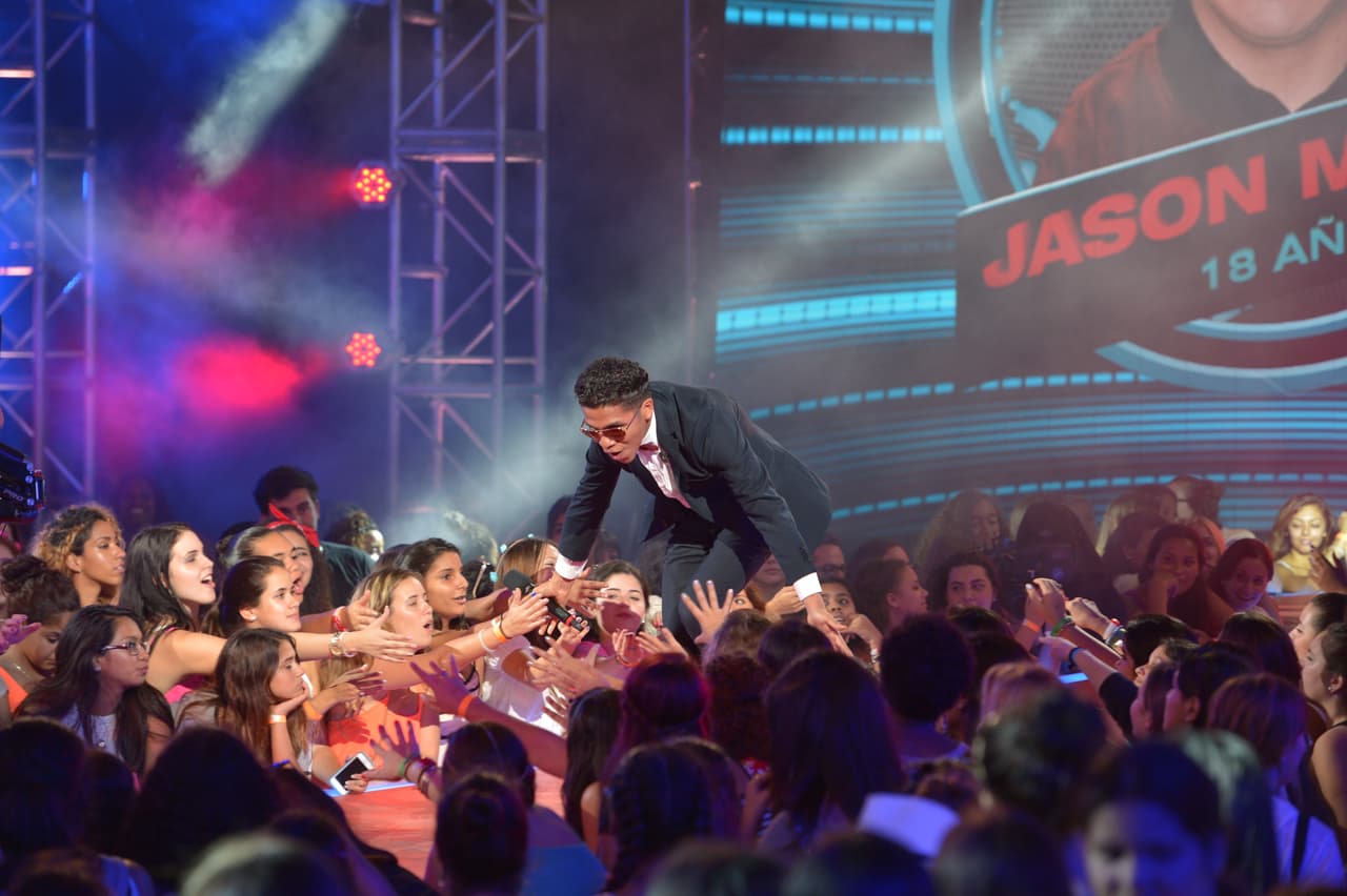 Esta ha sido la evoluvión de Jason en La Banda. Este chico made his momma proud! Jason es una inspiración para aquellos que han caído en las drogas. Las chicas no lo pasaron en su audición pero Ricky decidió darle una oportunidad y Jason se la comió con un tema de Bruno Mars.
