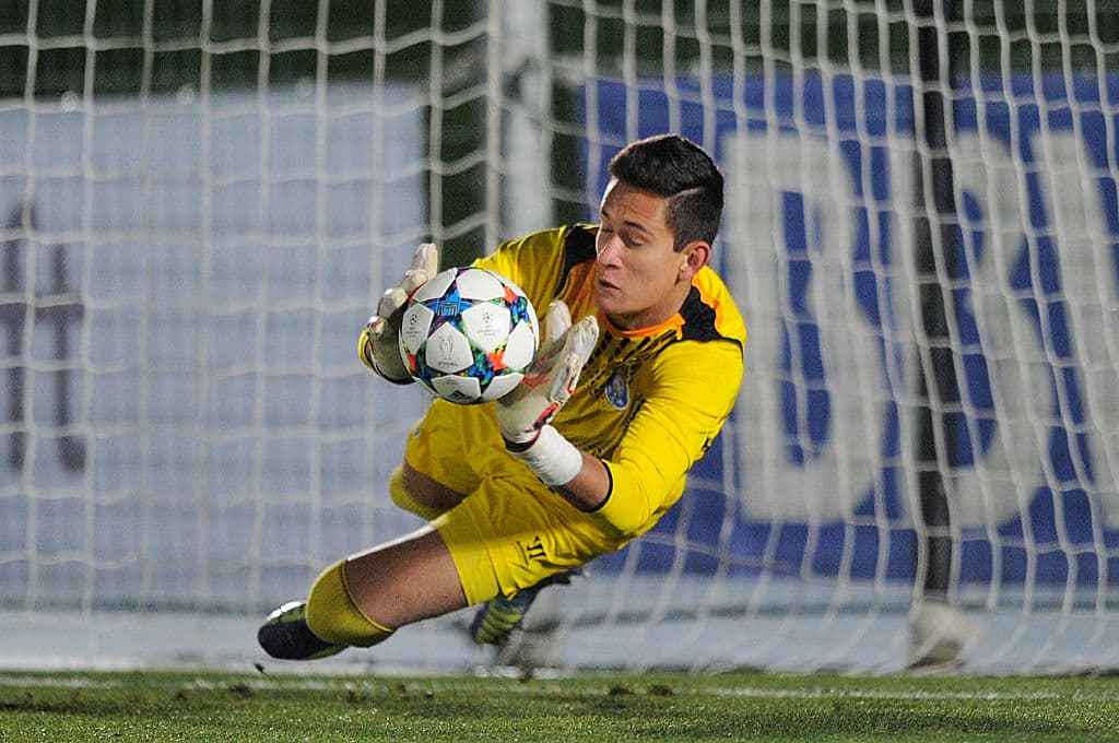 Raúl Gudiño fue en la edición de 2017-2018 el primer arquero mexicano en Champions League, con APOEL de Chipre.