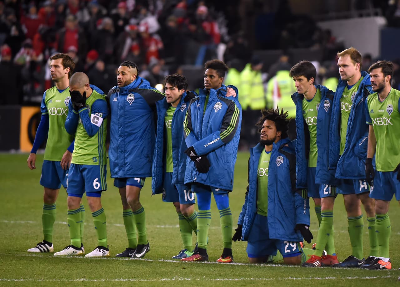 La angustia de los jugadores de los Sounders en el decisivo momento de la tanda de penales.