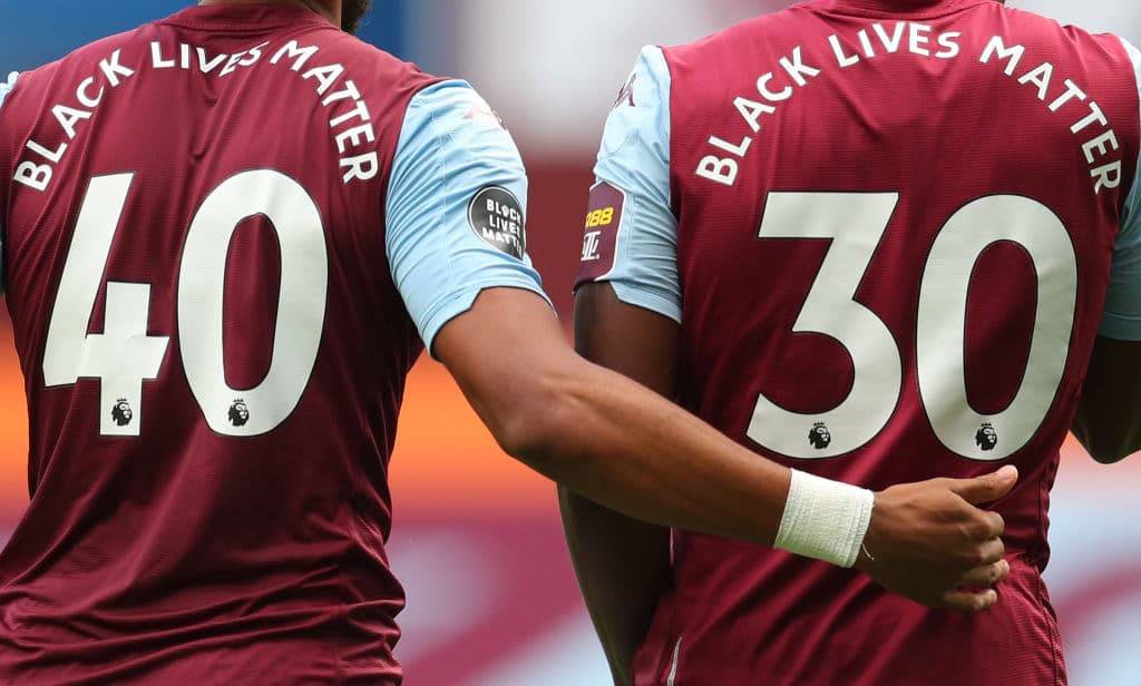 El seleccionado inglés Tyrone Mings y el anotador del gol del Aston Villa, Kortney Hause.