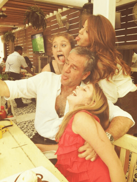 José Alberto Castro siempre ha demostrado que sus hijas son lo más importante en su vida y aprovecha sus redes sociales para compartir los momentos inolvidables en familia.