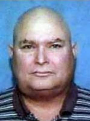 <h3 class="cms-H3-H3">Elby Jessie Hars</h3>
<br>
<br>El hombre oriundo de Florida, de 77 años, es buscado 
<a href="https://www.fbi.gov/wanted/cac/elby-jessie-hars" target="_blank">por su presunta participación en actividades sexuales con una menor de edad</a>, en el condado de Richland, Carolina del Sur en el 2000.
<br>
<br>Hars fue acusado de múltiples cargos de conducta sexual criminal y en marzo de 2001 fue acusado federalmente de huida ilegal para evitar ser procesado. 
<br>
<br>La agencia cree que Hars pudo haber huido a Texas o México. 
<br>