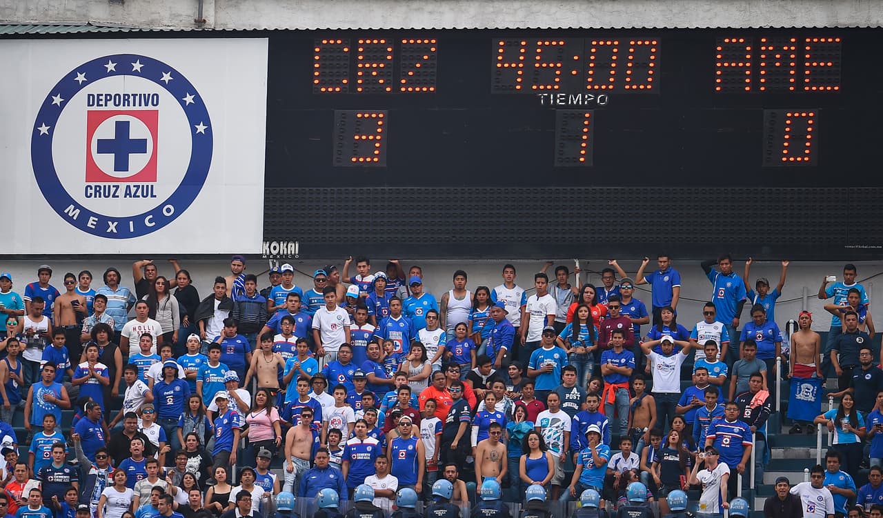 En el Apertura 2016, Cruz Azul ganaba cómodamente por 3-0 ante el América de 'Nacho' Ambriz.