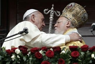 El papa Francisco junto al patriarca ortodoxo Bartolomé I.