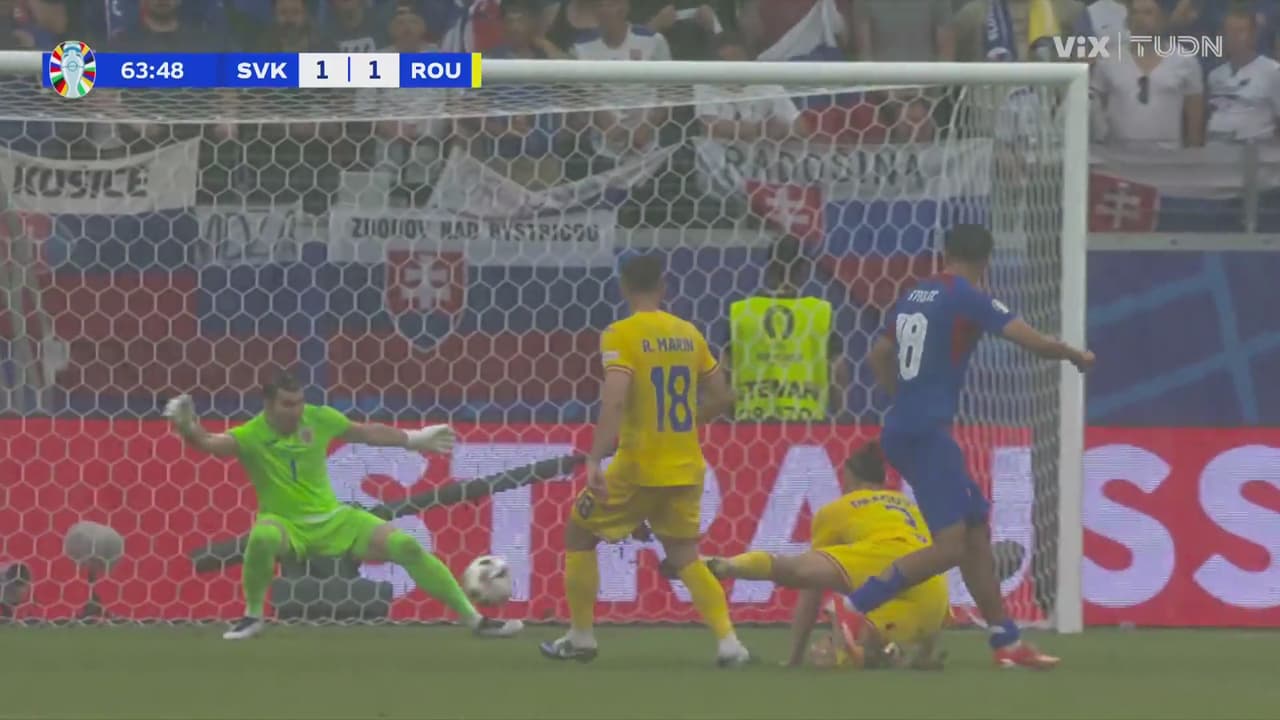 ¡A centímetros, se quedó Eslovaquia de conseguir el segundo tanto!