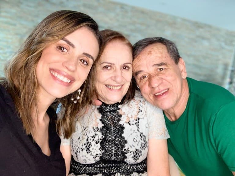 Carolina se mostró agradecida por los bellos detalles que recibió de sus seres queridos y de sus seguidores en las redes sociales: "Cumplir años en medio de una cuarentena y tener salud, es la bendición más grande del mundo. Gracias a todos por sus abrazos virtuales y buenos deseos. Los quiero".