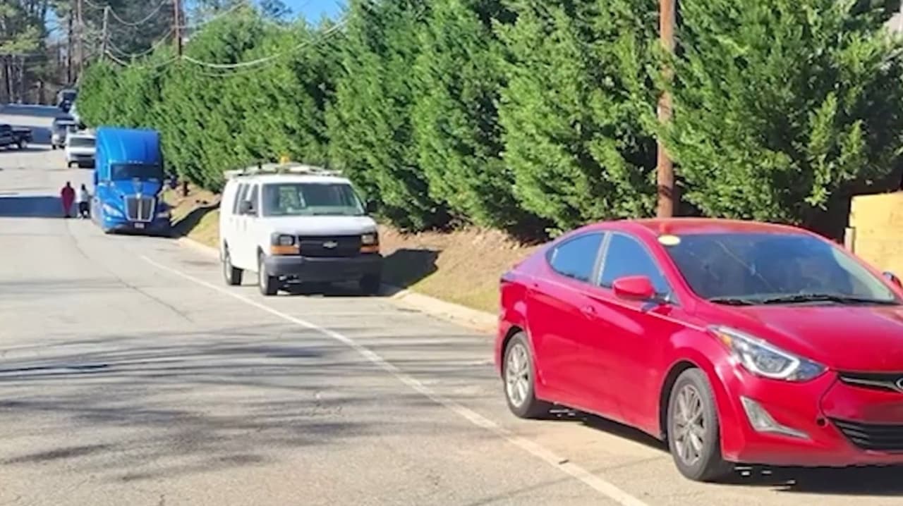 Taxista y pasajero son detenidos por ICE en Brookhaven, aumentan las preocupaciones de usuarios