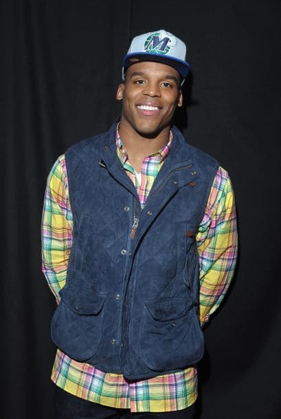 Cam Newton Quarterback de los Carolina Panthers Más videos de Chismes aquí.