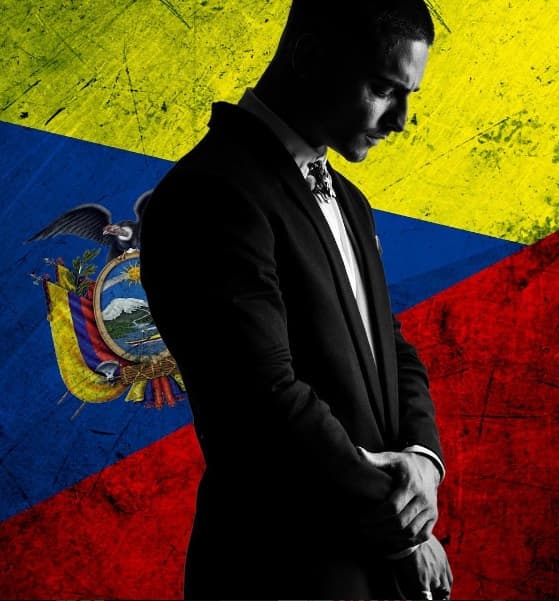 3. SU GRAN CORAZÓN. Por supuesto, tiene un gran corazón, fue de los primeros cantantes que manifestó todo su apoyo en pro de los damnificados por el terremoto en Ecuador.