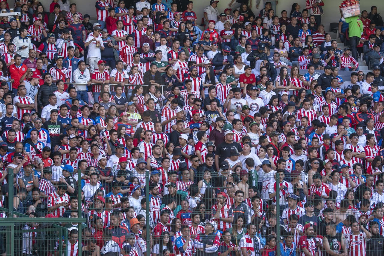 Chivas vence a Toluca con tres goles a uno; Guadalajara se aferra a la Liguilla. Alan Pulido es el máximo anotador mexicano de la Liga MX.