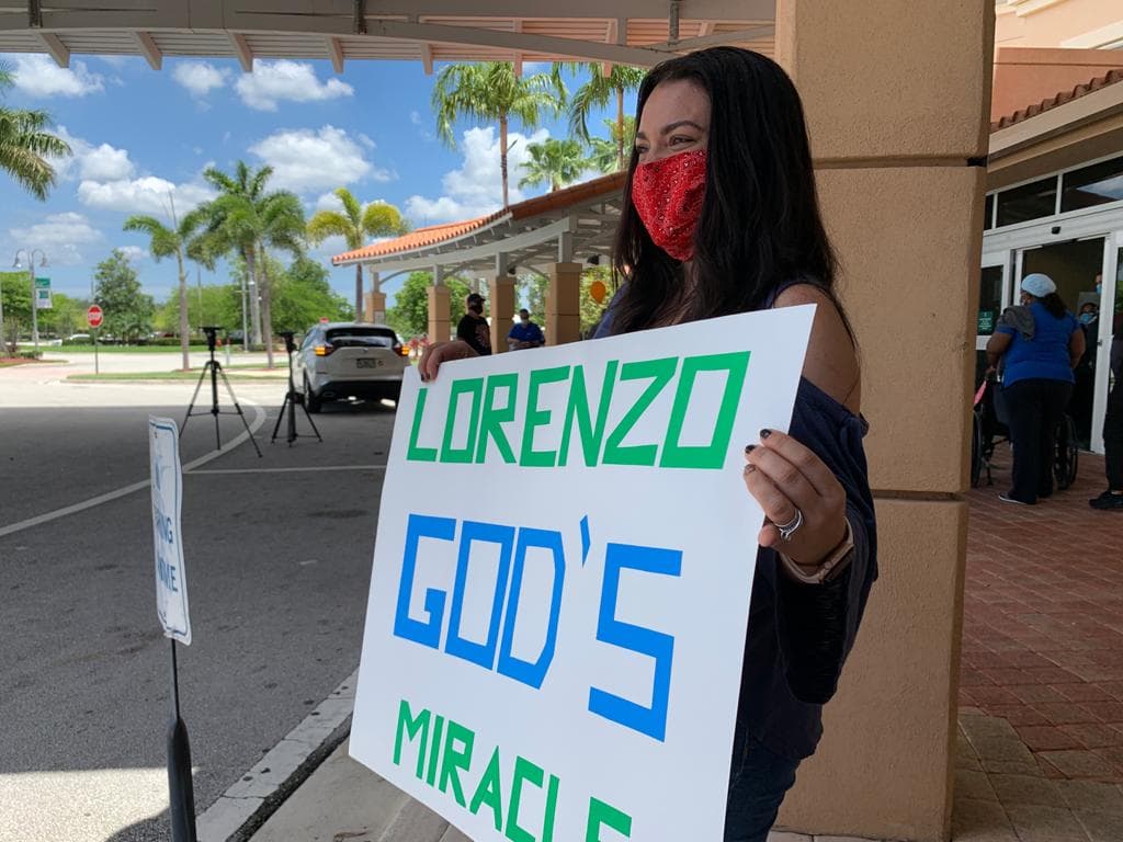 "Para mi papá es muy importante este día y especialmente porque el domingo es el día del padre. Este ha sido el mejor regalo que hemos recibido todos", dijo una de sus hijas.