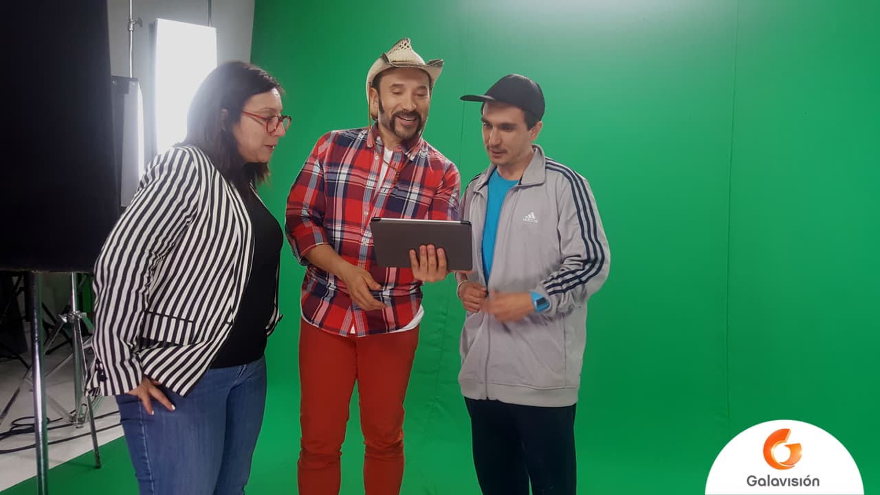 Antes de comenzar, revisaron y aprendieron algunas ideas de la producción.