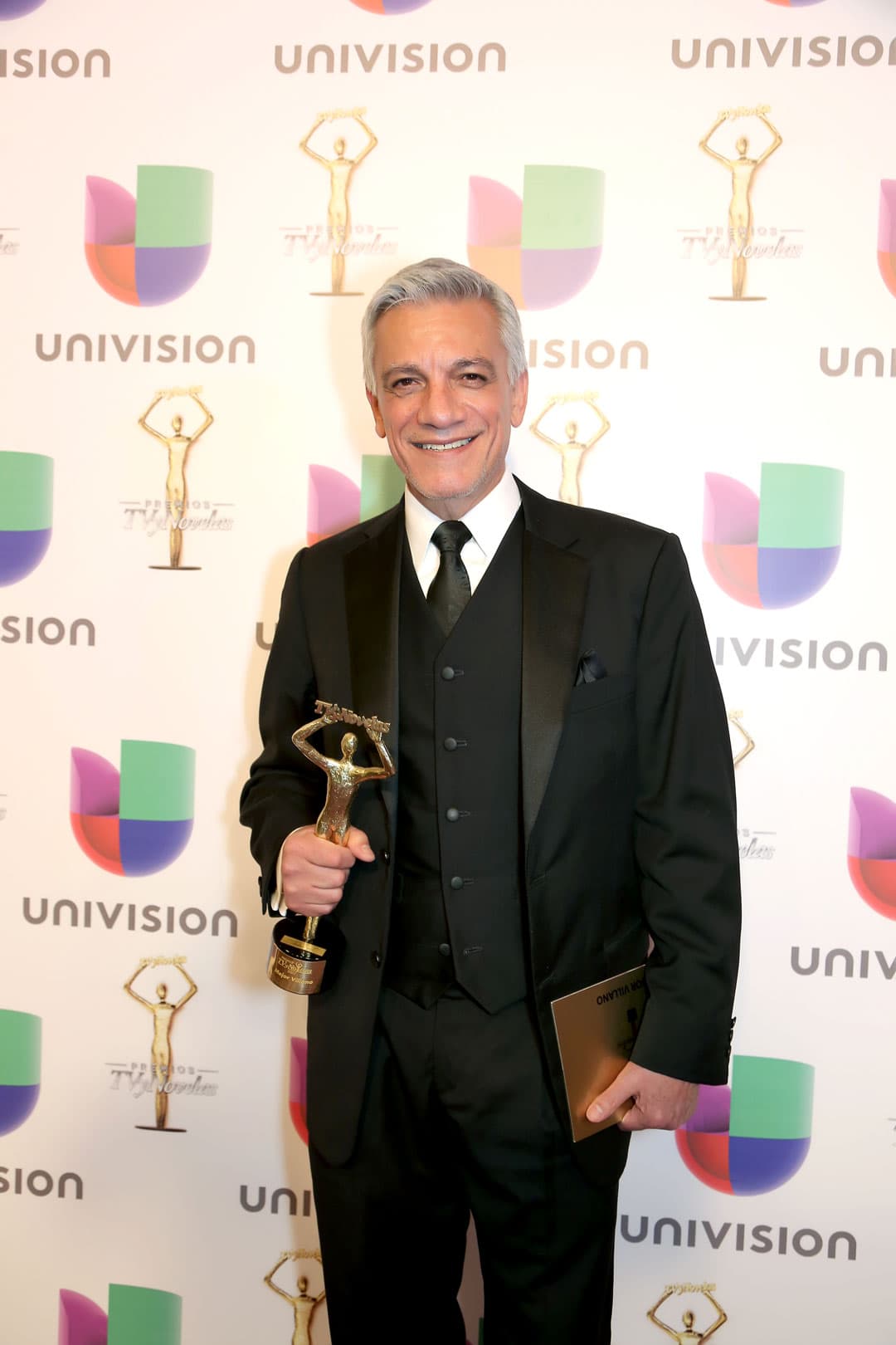 Mientras que
<b> Juan Carlos Barreto</b> se ganó la estatuilla dorada de
<b> 'Mejor Villano' por 'La Candidata'</b>.