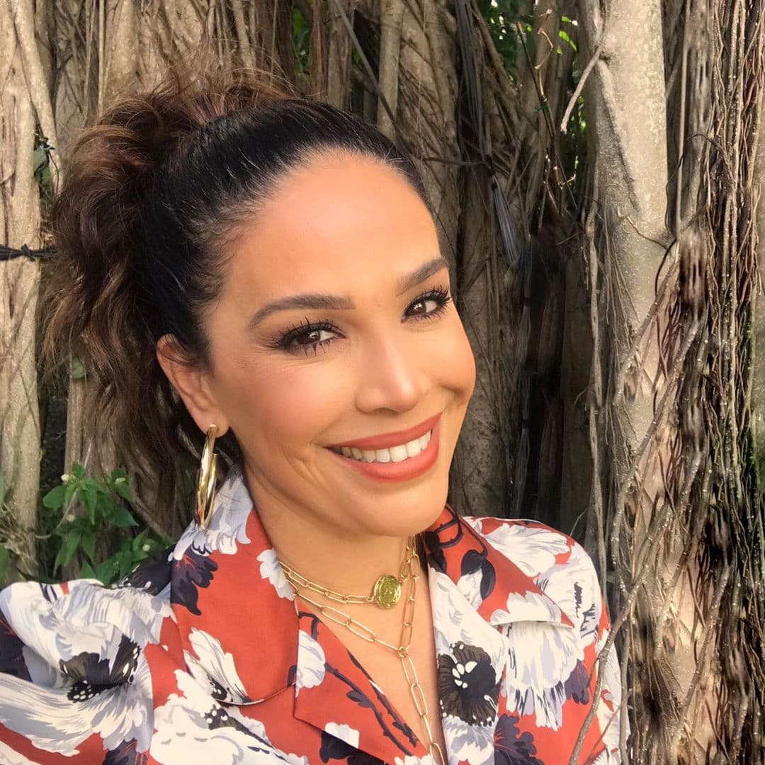 Y aquí la vemos luciendo en todo su esplendor un atuendo perfecto para recibir el otoño.