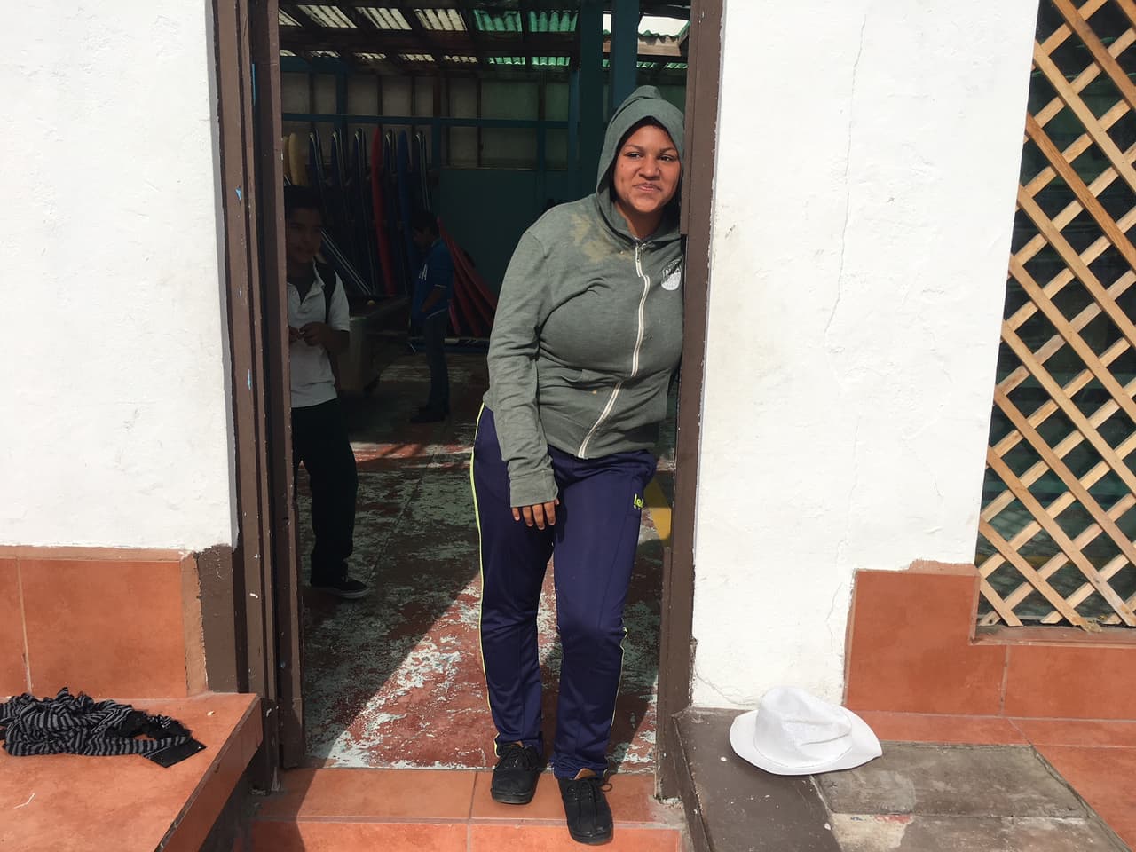 Algunas menores rescatadas eran llevadas por sus padres a fiestas para que tuvieran relaciones sexuales con los asistentes y las recogían por la mañana, según los directivos de ‘La Promesa’.