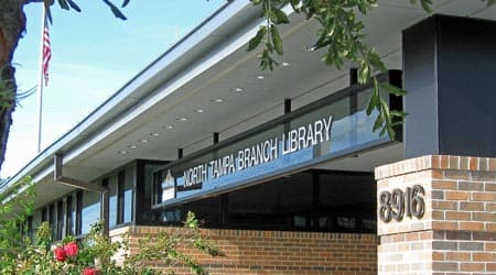 <b>North Tampa Branch Library</b> fue reinaugurada el 18 de septiembre de 2009 en el mismo lugar que el edificio anterior. Entre sus innovaciones incluye una gran sala comunitaria, tres más para niños, adolescentes y estudio, más un laboratorio de computación y otras salas de reuniones.
<br>
<br>Ofrece muchos programas para adolescentes, incluido un Consejo Asesor así como 
<b>programas para niños, clases de computación</b> y otros planes de enseñanza para adultos.
<br>
<br>Se 
<a href="https://www.facebook.com/NorthTampaLibrary/" target="_blank">encuentra</a> en el 8916 del boulevard North. Sus horarios de atención son de lunes a miércoles de 10 de la mañana a 9 de la noche; de jueves a sábado de 10 de la mañana a 6 de la tarde. Su teléfono es el 813-273-3652.
<br>
