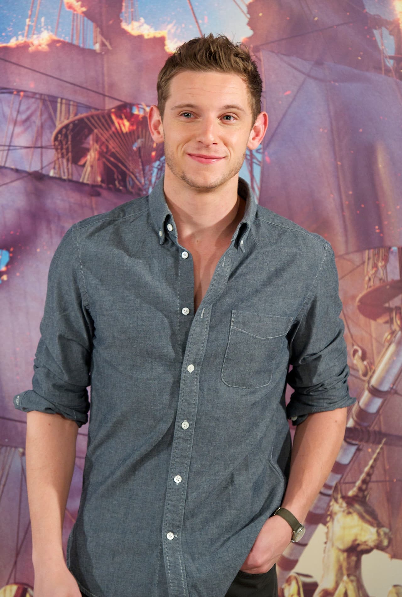 'La Mole' se quita el naranja en la vida real para estar más cómodo y vestir colores que le sienten mejor.