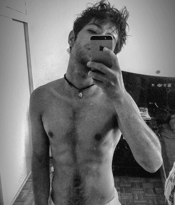 Alex Flores se mantiene en constante contacto con sus seguidores que, por mucho que cambie, lo siguen recordando por sus personajes infantiles.