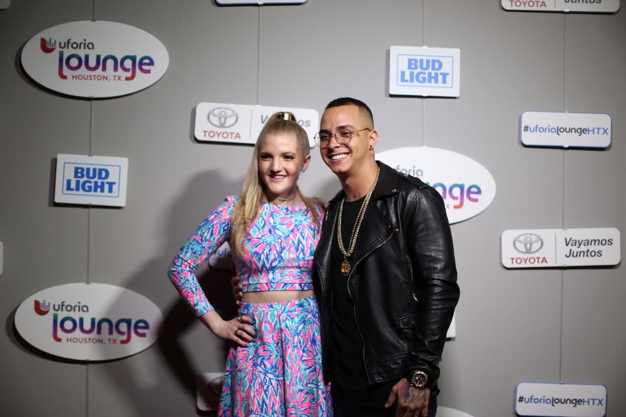 "Vengo a presentarles dos de mis 'rising stars' a los cuales tengo mucha fe", dijo Nayira Castellanos, CEO de Beats Communications al presentar a ambos talentos.