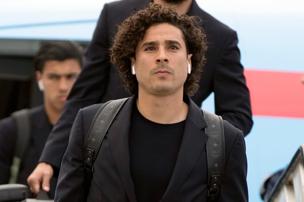 Con la indumentaria de gala, y enfocados en el partido ante los teutones, el equipo hizo su llegada a Rusia.