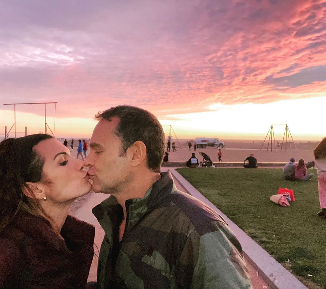 En su perfil de Instagram le dejó un mensaje que hizo suspirar a sus seguidores: "El amor de mi vida, con la que quiero pasar el resto de mis días hoy cumple años. Mi boquita hermosa, mi Cristy Bernal, felicidades amor mío".