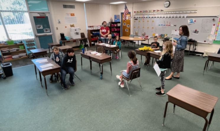 Afectadas por la pandemia, escuelas de Pinellas buscan profesores sustitutos