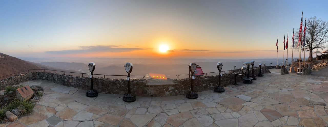 <b>Ciudad</b>: Lookout Mountain
<br>
<b>Porcentaje de oscuridad</b>: 88.02
<br>
<b>Hora de inicio</b>: 1:45 p.m.
<br>
<b>Punto máximo</b>: 3:04 p.m.
<br>
<b>Hora de finalización</b>: 4:21 p.m.
<br>
<b><a href="Lookout%20Mountain">Cómo llegar</a></b>