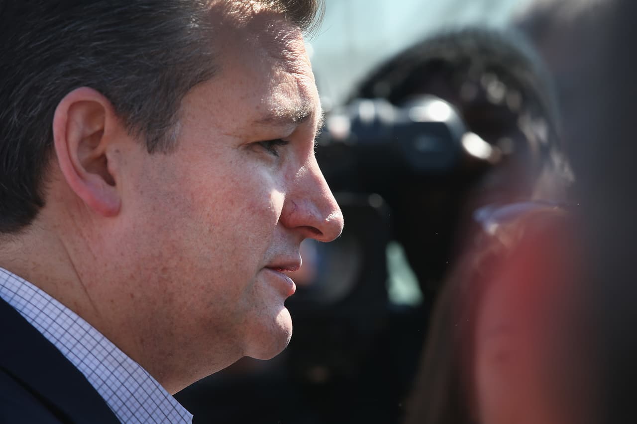 Cruz pide a sus rivales unirse para impedir una candidatura de Trump