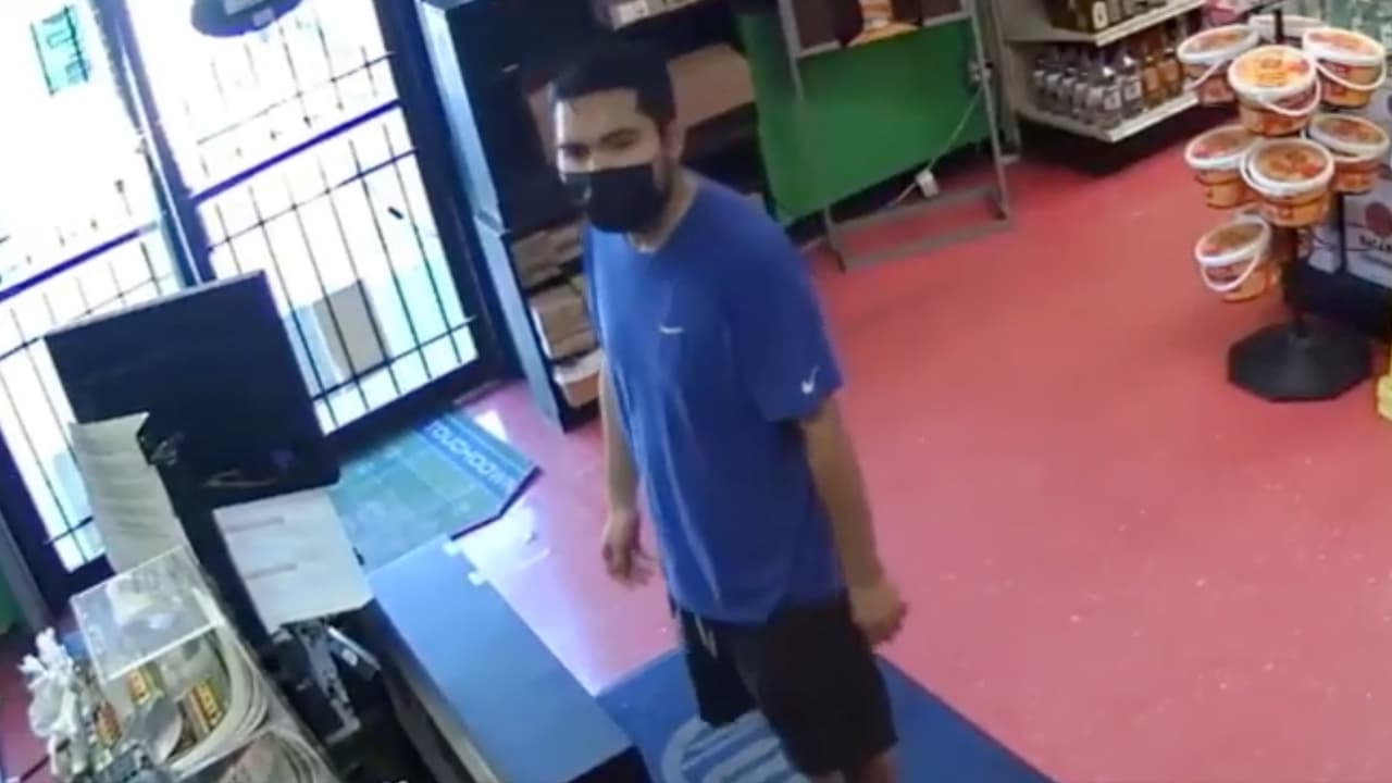 ¿Lo has visto? Buscan a un sospechoso de robar tres licorerías en el área de Houston