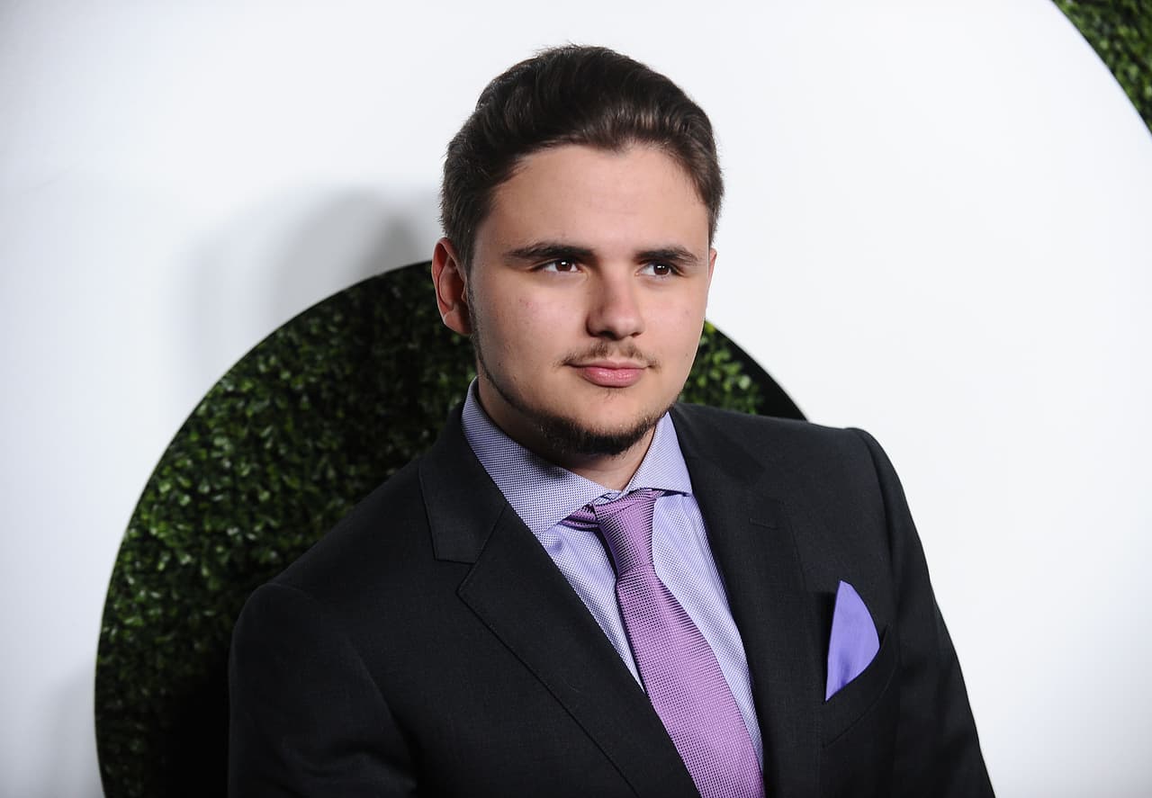 El hijo mayor de Michael Jackson sigue los pasos de su padre al incursionar en el mundo del entretenimineto y la televisión americana.
