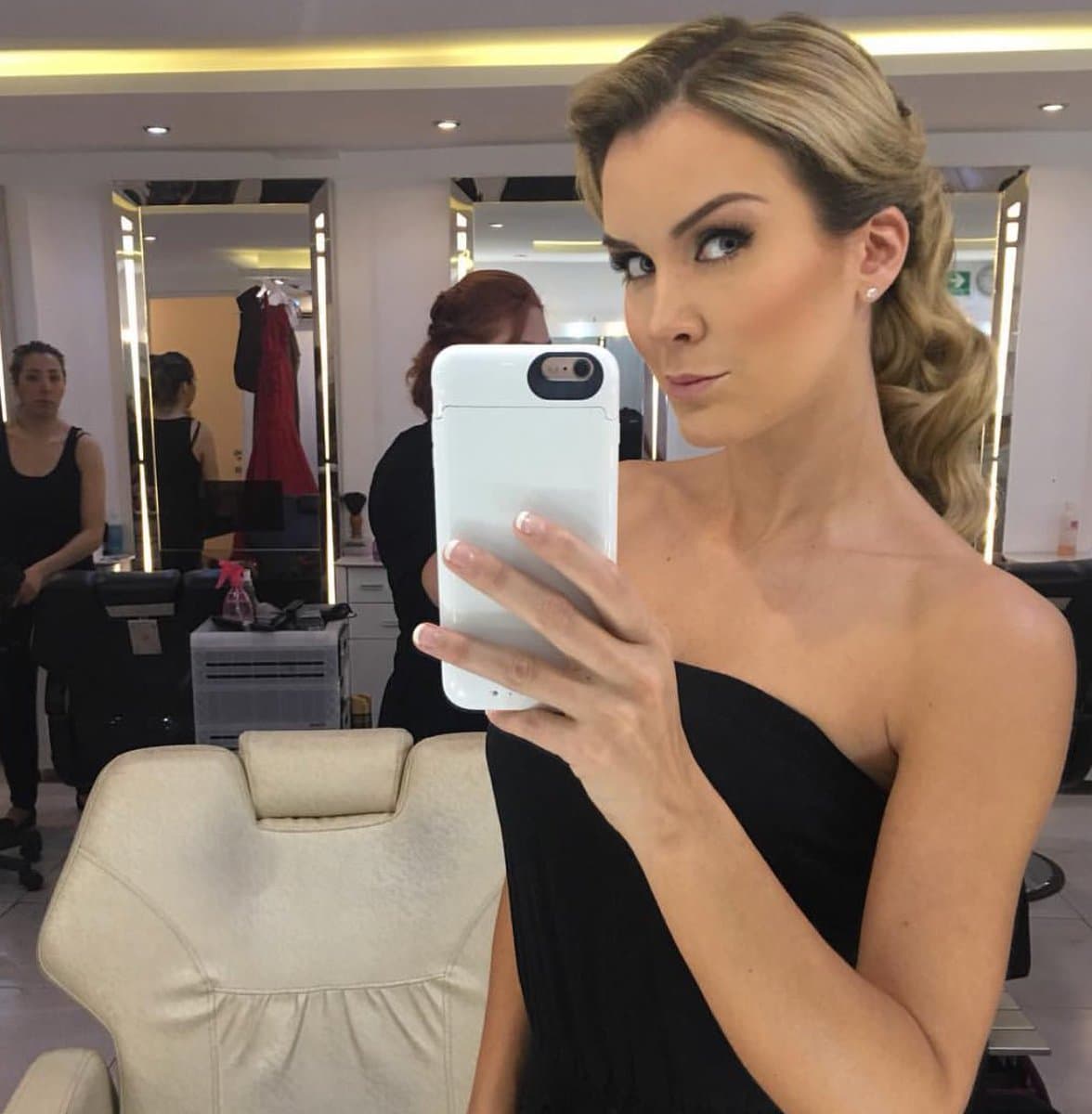 Esta actriz peruana llegó a México para quedarse y de acuerdo con el portal del periódico 'Excélsior' su hombre perfecto es aquel que esté con ella en las buenas y en las malas.