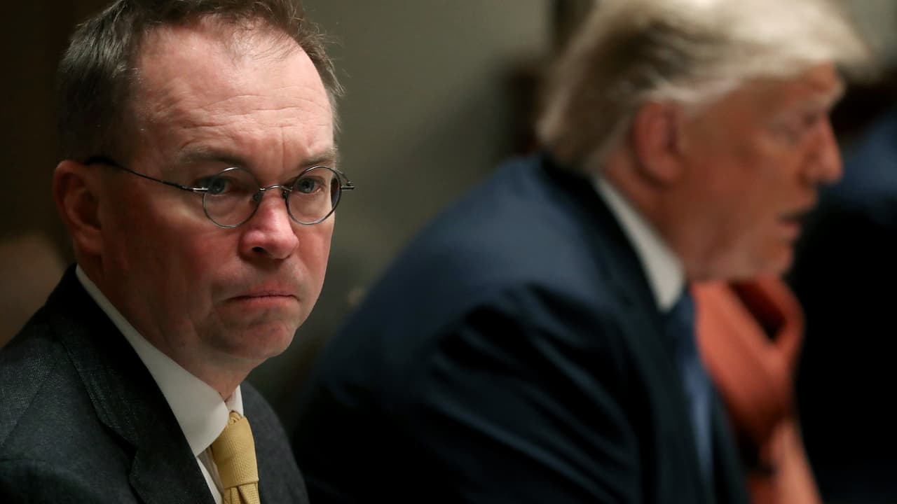 "Necesitamos más inmigrantes": la declaración del jefe de gabinete de Donald Trump que contradice las políticas del presidente