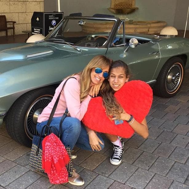 Ese famoso dicho “de tal palo tal astilla” es sin duda perfecto para describir la afinidad entre Lili y su hija Lina.
<br>