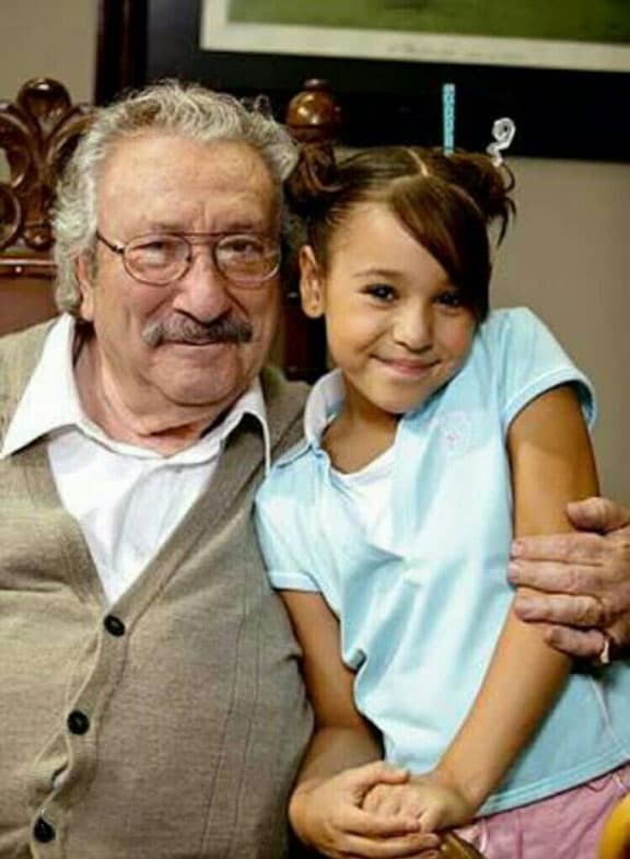 En el 2001 fue sometido a una cirugía en la columna vertebral de la que no quedó del todo bien, pues los nervios de una de sus piernas se vieron afectados y su movilidad ya no fue la misma.