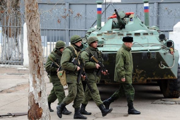 Markel también propuso un "grupo de contacto", probablemente dirigidos por la OSCE, para iniciar un diálogo político en Ucrania.