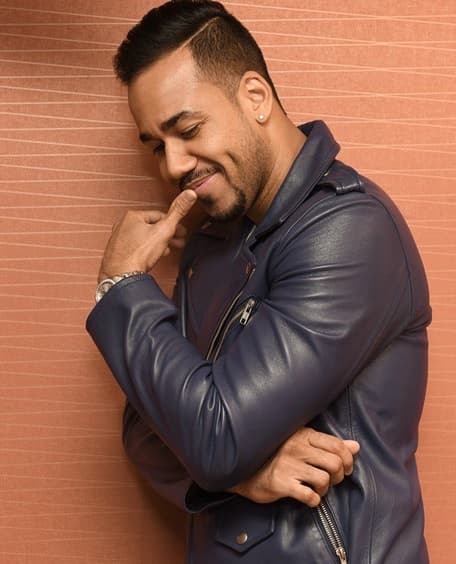 Sus fieles y enamoradas 'Romeístas' no lo dejan sólo por nada.