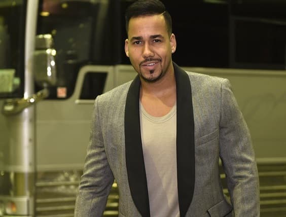 ¿No te gustaría ver ese cuerpecito en el backstage?