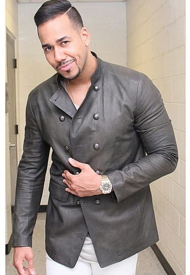 Romeo podría llevarse a casa los premios de: Mi Artista Tropical, Mi Letra Favorita, Mi Video Favorito, Voz del Momento, La Combinación Perfecta y El Súper Tour.