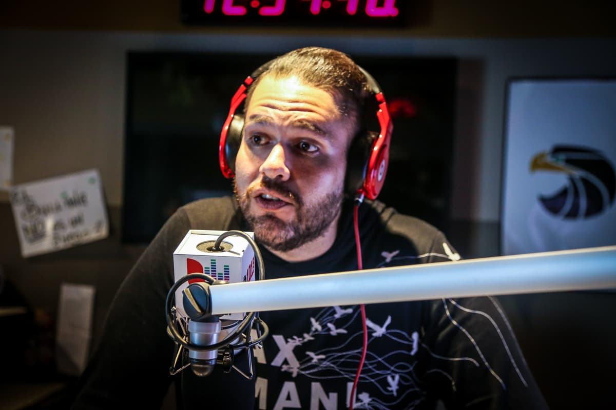 Kashashazz te invita a que sigas donando al 1-800-998-8432