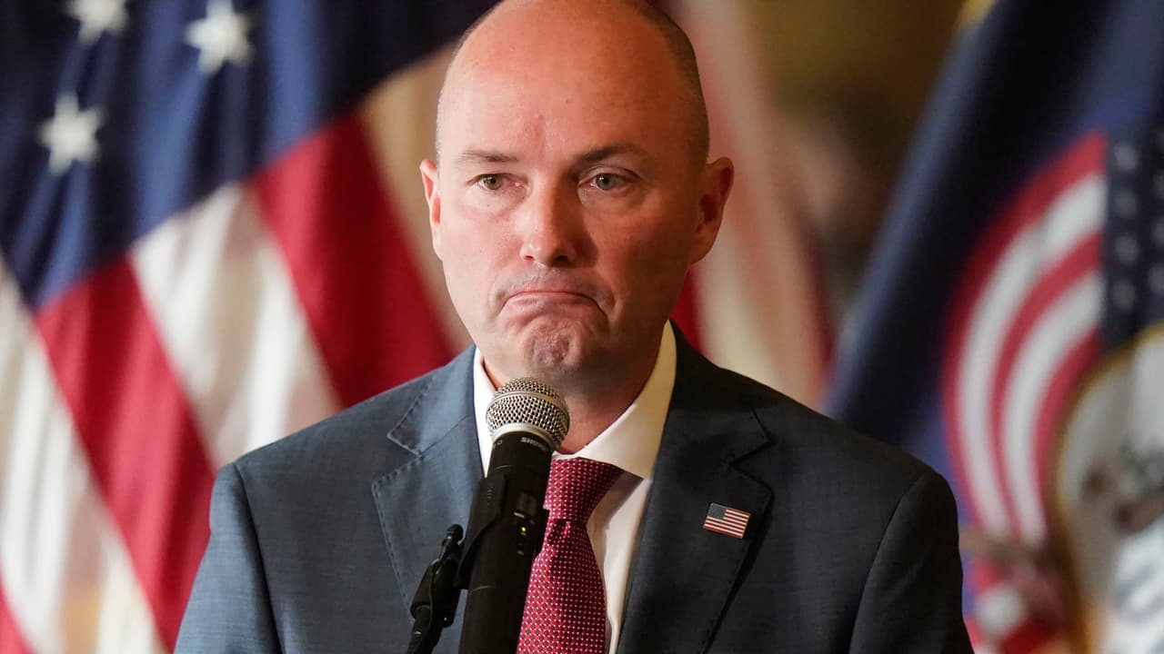 El gobernador Spencer Cox da positivo a Covid-19