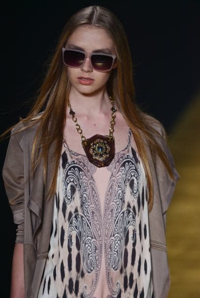 Un artículo que nunca falla son los lentes de sol: No olvides buscar unos que combinen con su rostro y tono de piel.