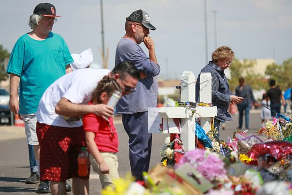 <b>Declaraciones de Target </b> “Nuestro enfoque siempre ha sido seguir las leyes locales y, por supuesto, continuaremos haciéndolo. Pero también solicitaremos respetuosamente que los invitados no traigan armas de fuego a Target, incluso en comunidades donde la ley lo permita.”