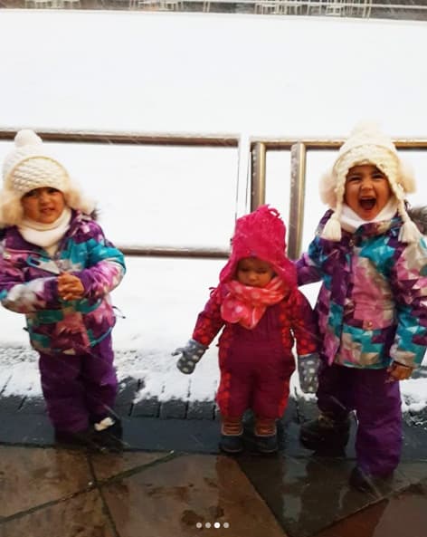 'Mini Jacky' y Carolina no se quedaron atrás y probaron suerte en los patines.